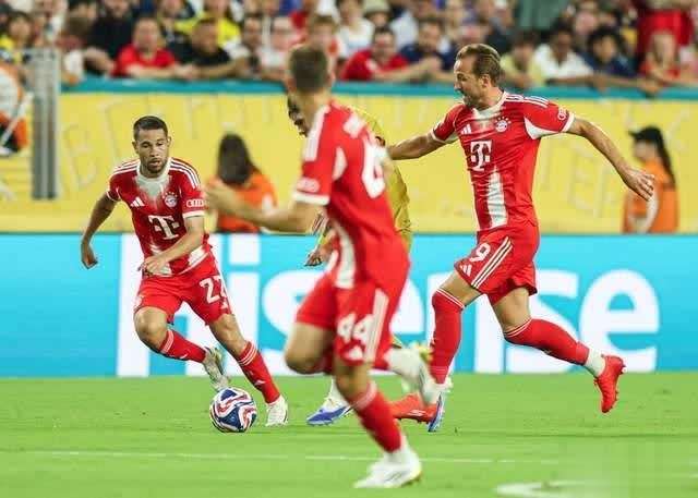 凯恩在美国队比赛中出色发挥，战术调整引发热议！