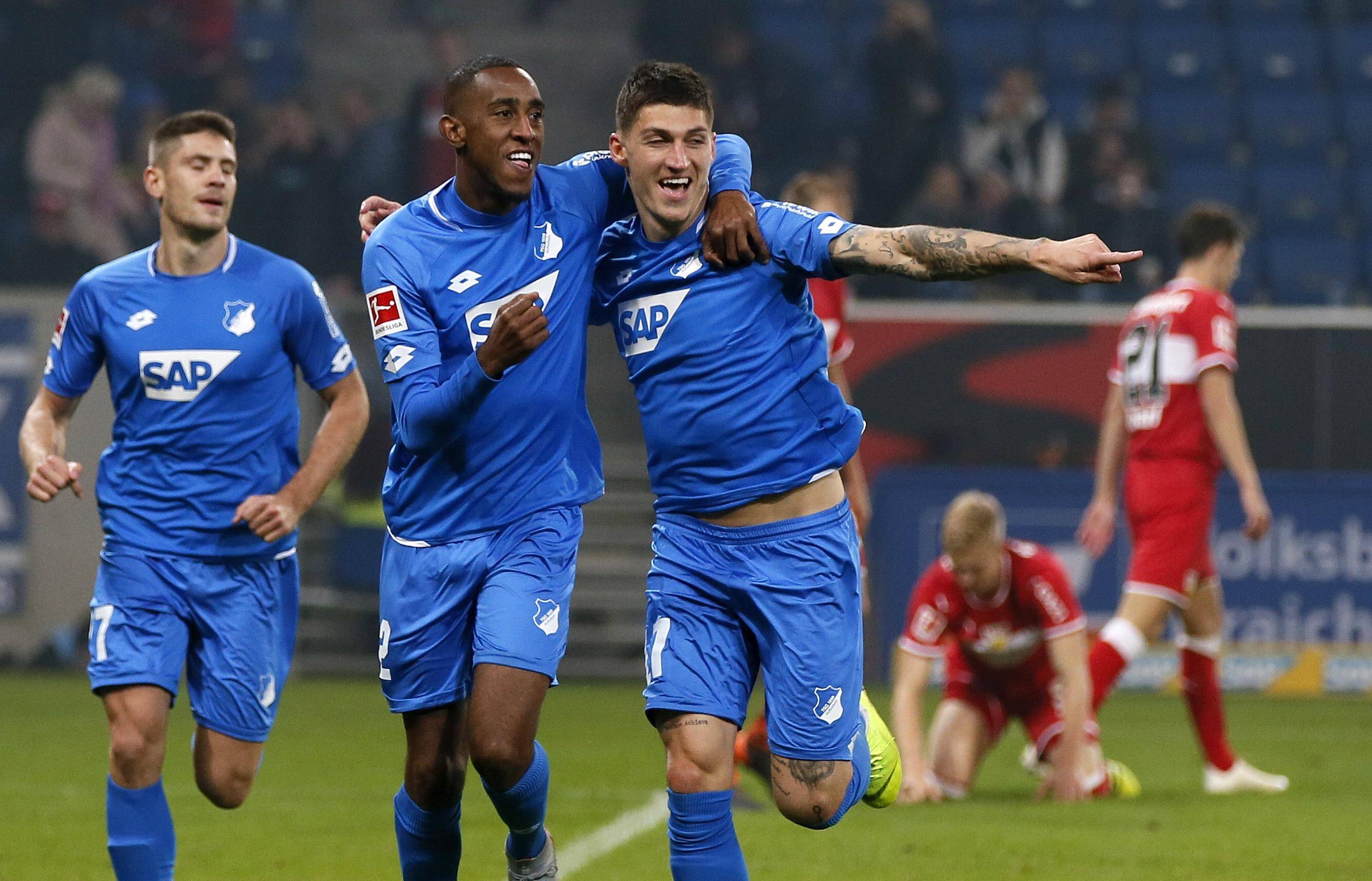 0311手游网-切尔西主场大捷，球员赛后激动庆祝胜利，市场是一需要国内作为标题标准.-0311手游网